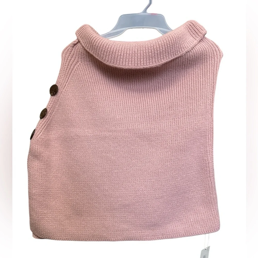 Pink Fadivo Side Button Shawl New With Tags